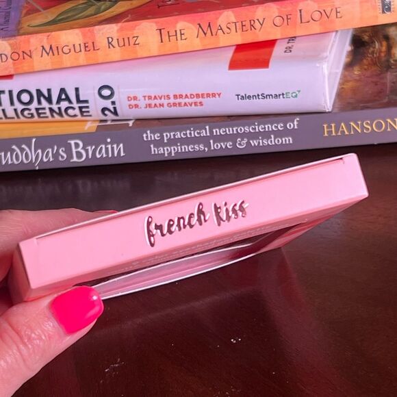 The Crème Shop “French Kiss” Eyeshadow Palette - Picture 5 of 5